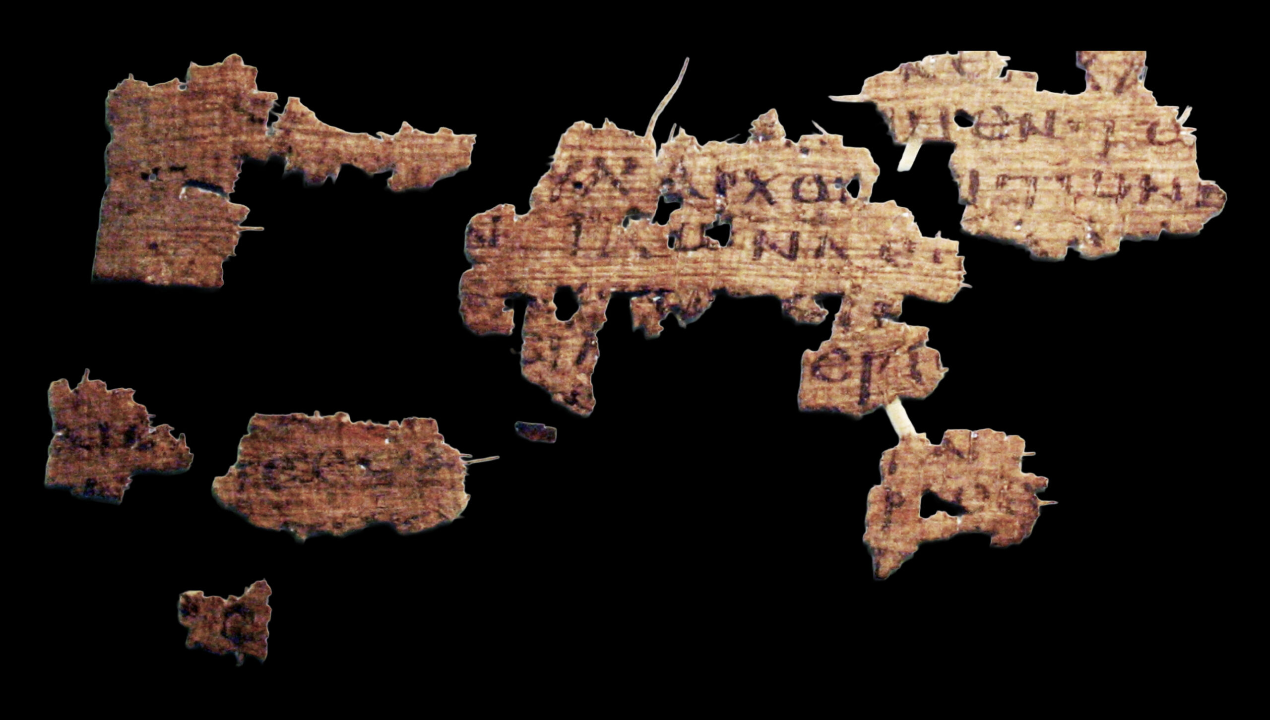 Fragmento de Papyrus 21 con Mateo 12:24–26 en griego, testigo antiguo del pasaje sobre Beelzebul.